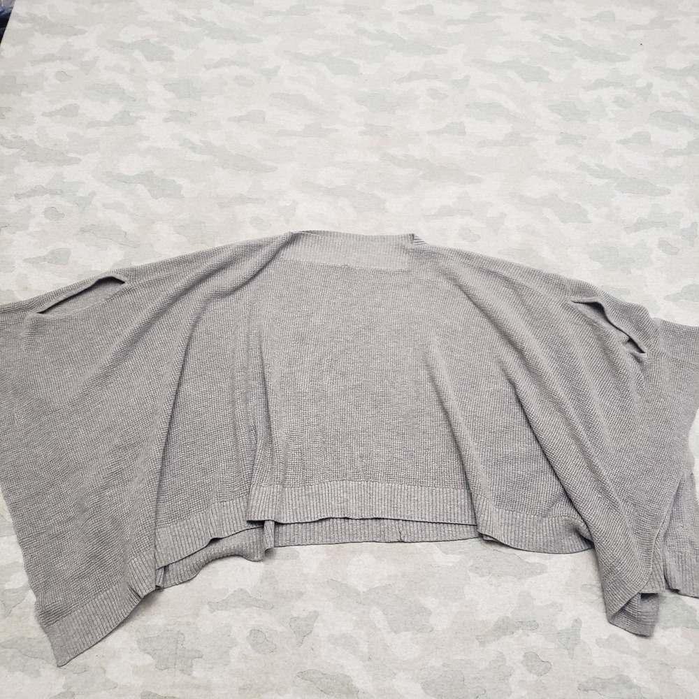 Lululemon‎ Pancho Womens One Size Gray Forward Flow